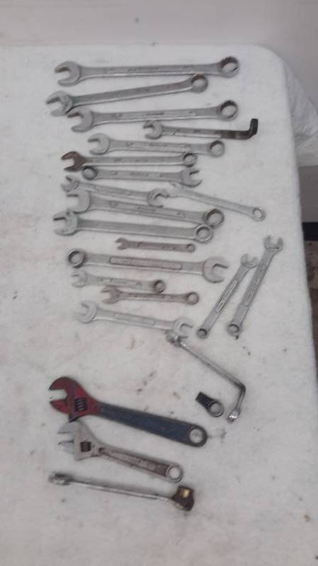 lot 47 image: Metric wrenches