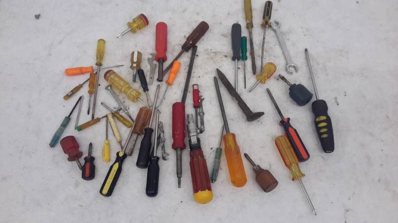 lot 48 image: Tools