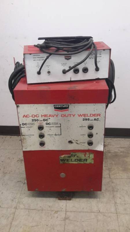 lot 59 image: Century Welder