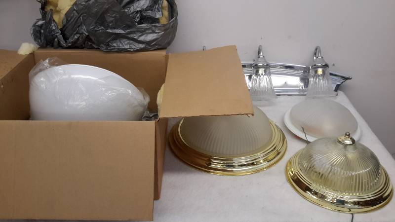 lot 64 image: New and used interior light fixtures