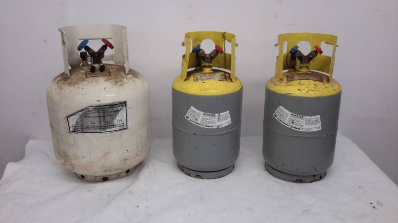 lot 82 image: Refrigerant tanks