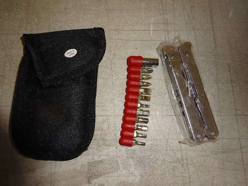 lot 5 image: Lot of multi tool sets with pouch