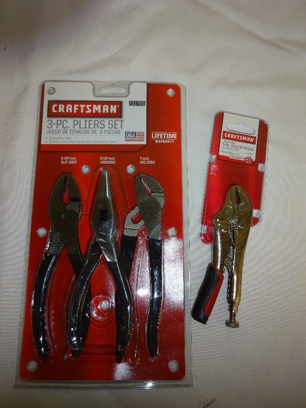 lot 11 image: Craftsman Torpedo digital level 1
