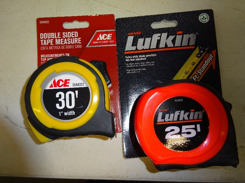 lot 19 image: 2 Tape measures 1 Lufkin