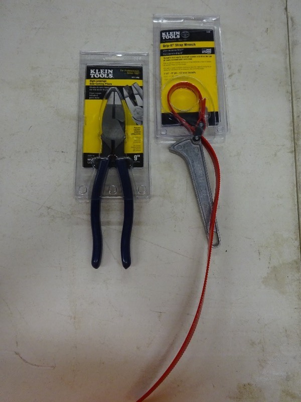 lot 46 image: Klein tools grip it sharp wrench