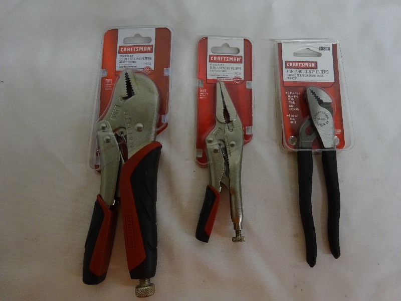 lot 78 image: Craftsman 7 Arc joint pliers, 6 locking pliers, 10 locking pliers
