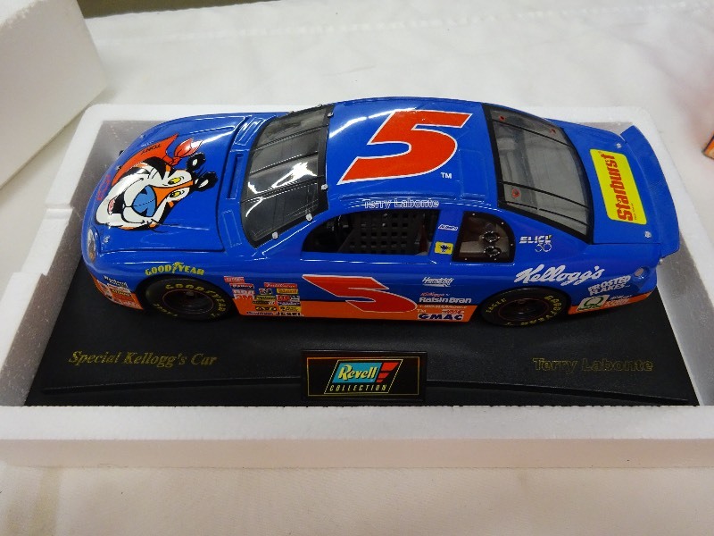 Revell Kelloggs Frosted Flakes Terry Labonte 5 Scale 118