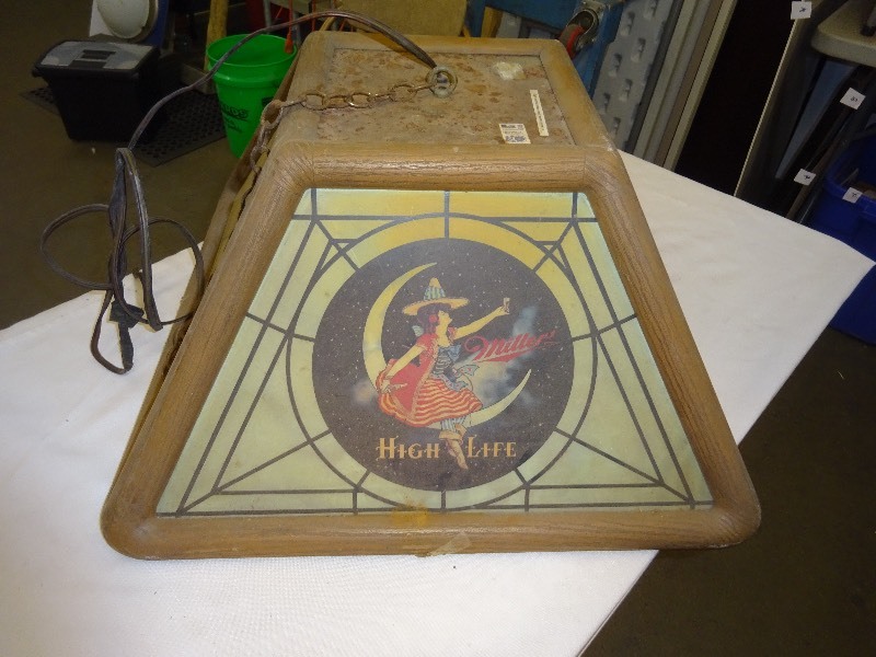 Miller Bar Light