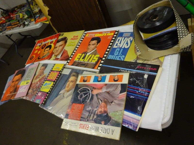 Variety of 45 & 33 records