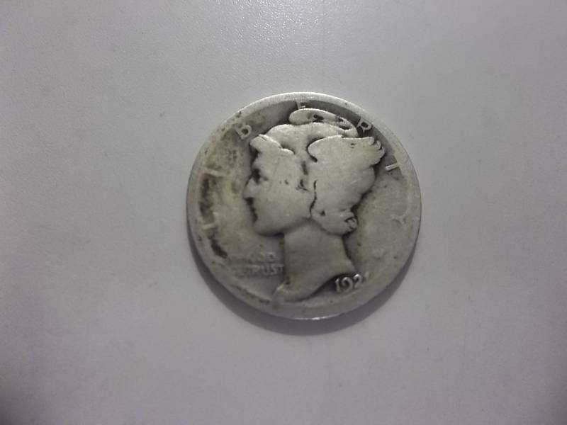 1921 Mercury Dime (Very Rare One Of The Key Coins In This Set)