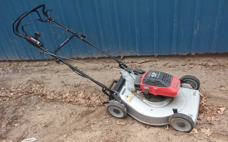 lot 6 image: Craftsman Eager 1 Mower, 4hp
