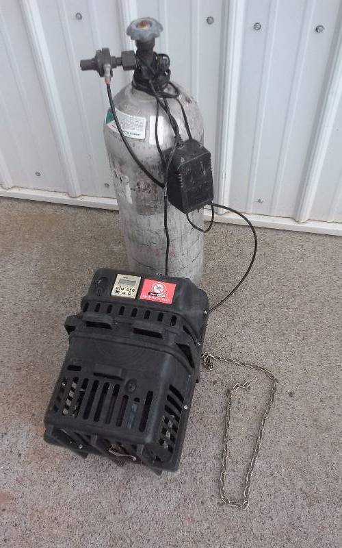 lot 35 image: MegaCatch Mosquito Trap with Tank