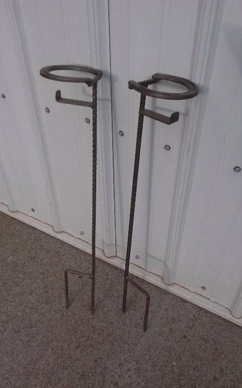 lot 91 image: Pair Metal Horseshoe PlantPot Holder Stakes, 30h
