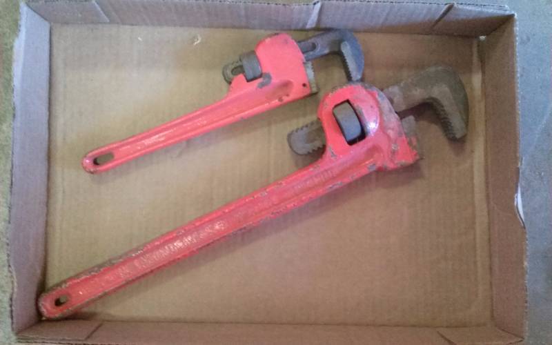 lot 104 image: Pair - Pipe Wrenches