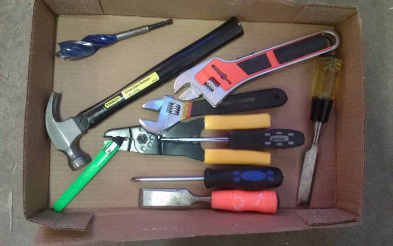lot 110 image: Lot - Misc Handheld Tools, Wrench, Hammer, Etc
