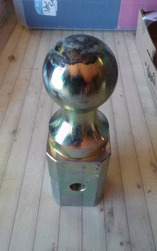 lot 131 image: Gooseneck Ball