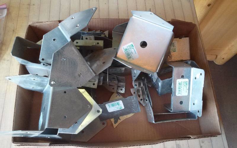 lot 138 image: Lot - Misc Brackets