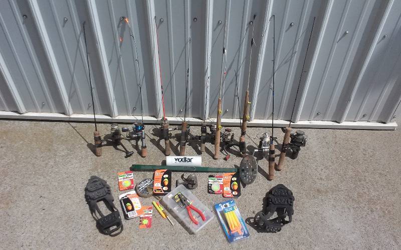 lot 159 image: Lot - Misc Ice Fishing Rods & Reels