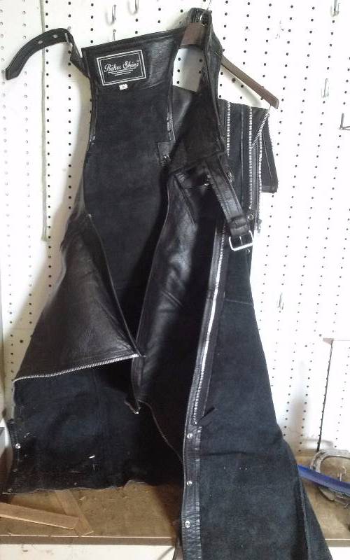 lot 170 image: Wilson Open Road Leather Chaps, Size XL