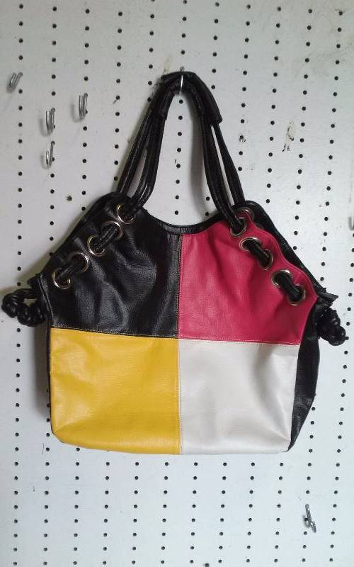 lot 177 image: Purse - Multi Color, Very Large, Good Condition
