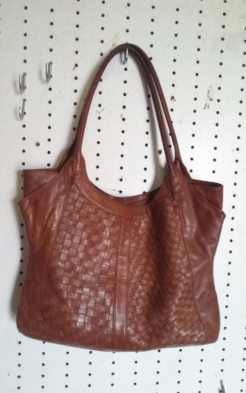 lot 178 image: Purse - Leather Brown Weave, good condition