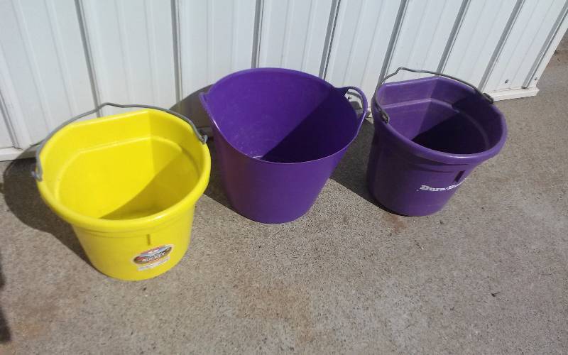 lot 188 image: Lot - (2) 20qt Flat Back Buckets & Round Container