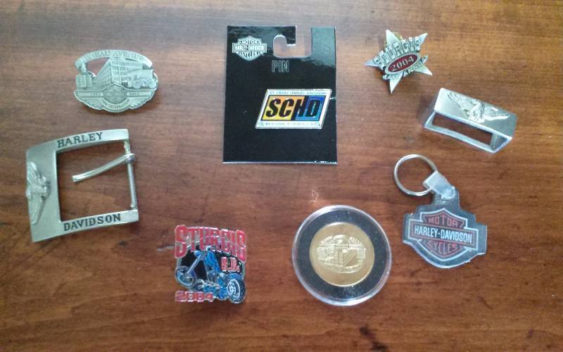 lot 206 image: Lot  Misc HARLEY DAVIDSON Pins, Buckels, Sturgis Pins, etc