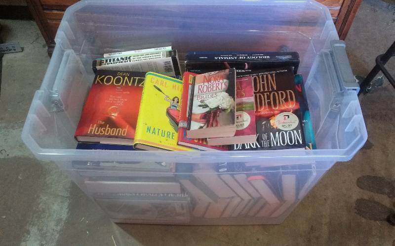 lot 258 image: Lot - Misc Books - Fiction, Self Help, etc