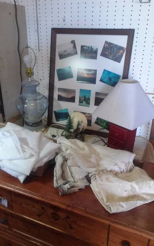 lot 271 image: Lot - Home Dcor, Red Lamp, Curtains, Frame, Eagle Nightlight, Etc