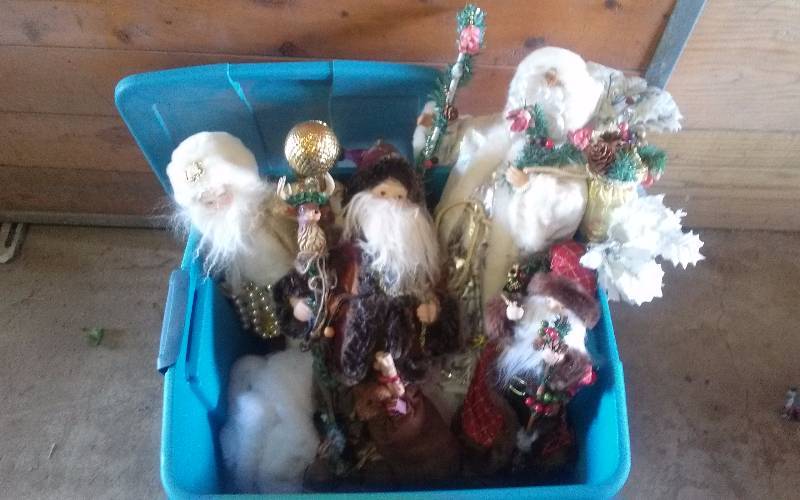 lot 283 image: Lot - Tote with Father Christmas, Etc
