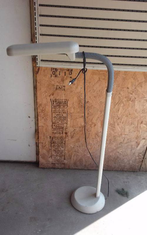 lot 308 image: SAD Light Therapy Floor Lamp
