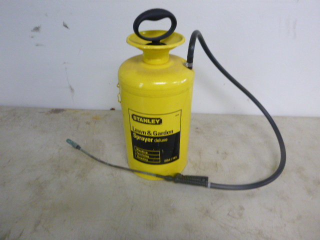 lot 12 image: Stanley Lawn and Garden Metal Sprayer