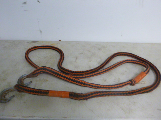 lot 22 image: Tow Strap