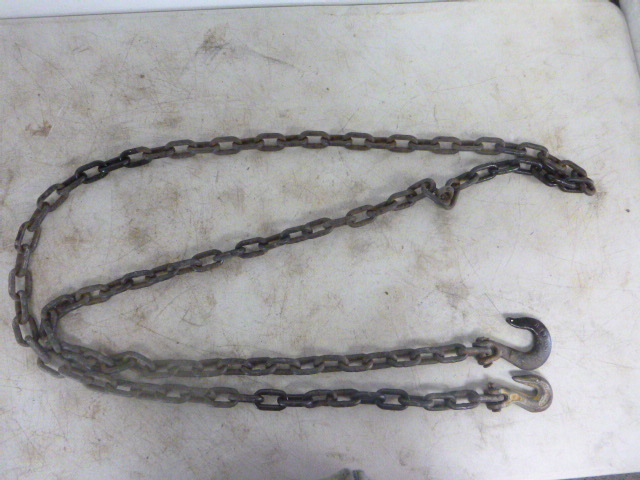 lot 47 image: Log Chain