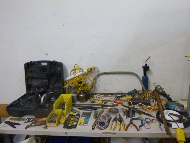 lot 63 image: Miscellaneous Tools and Cords