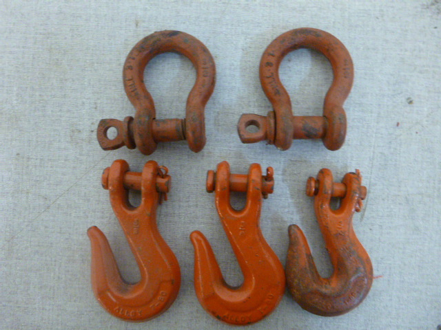 lot 65 image: 3 Chain Hooks and 2 Clevis Hooks
