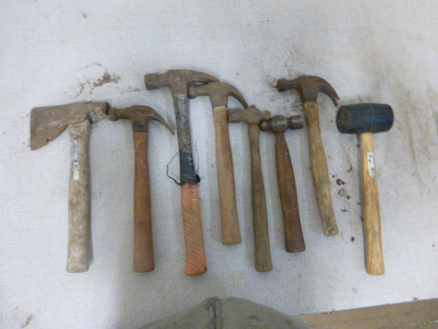 lot 68 image: Miscellaneous Hammers