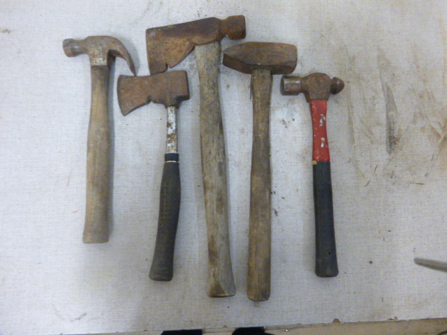lot 69 image: Miscellaneous Hammers