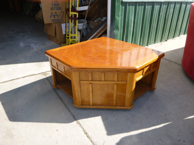 lot 76 image: Coffee Table