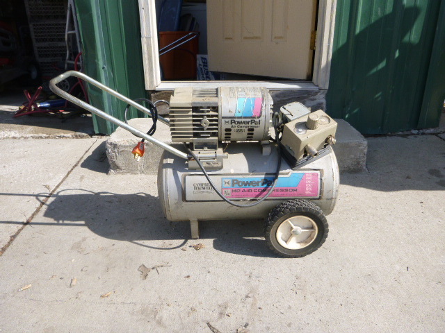 lot 77 image: Campbell-Hausfeld Air Compressor