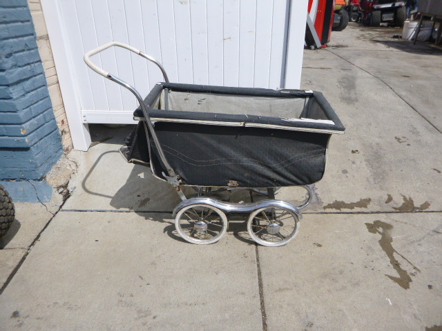 lot 93 image: Vintage Rex Baby Buggy