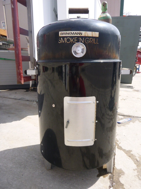 lot 94 image: Brinkman SmokeN Grill