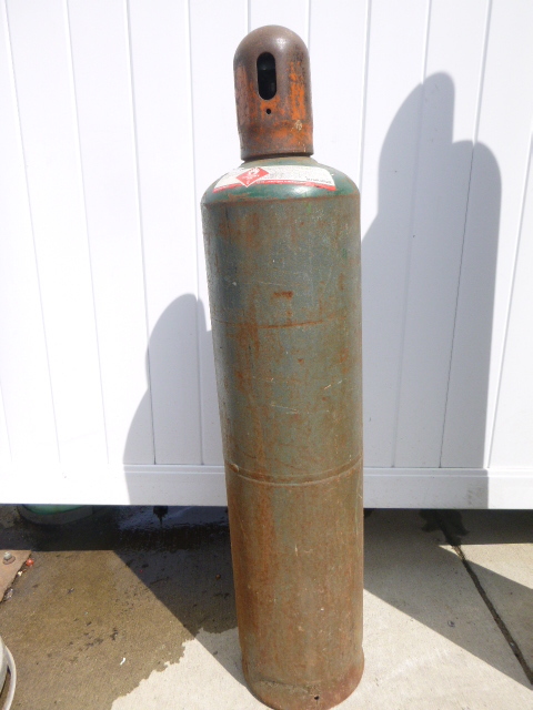 lot 96 image: Acetylene Tank