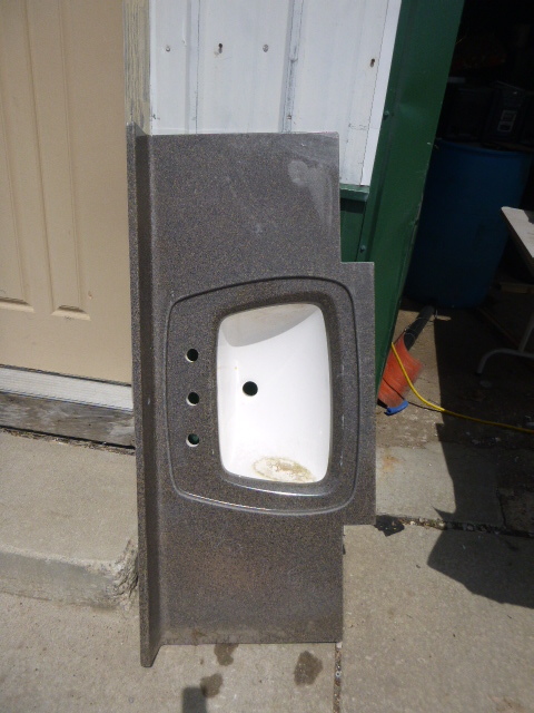 lot 108 image: Vanity Top
