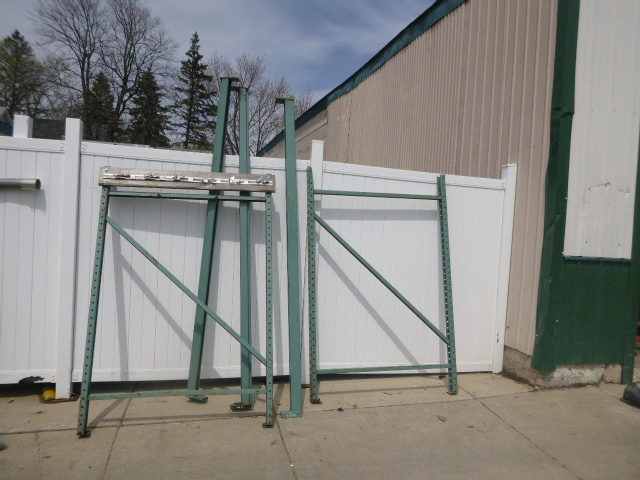 lot 117 image: Pallet Racks