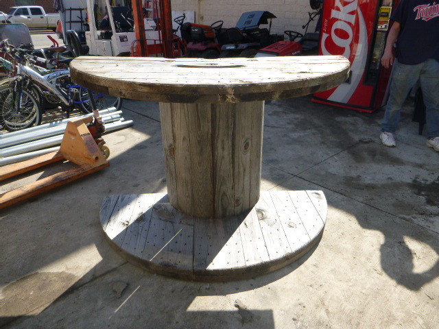 lot 127 image: Large Spool