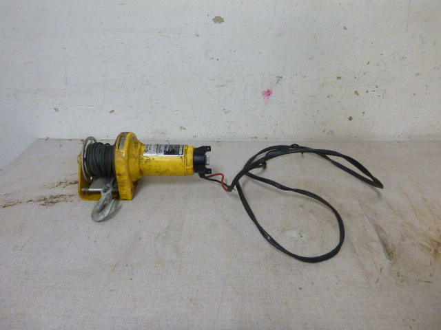lot 128 image: Napa Superwinch