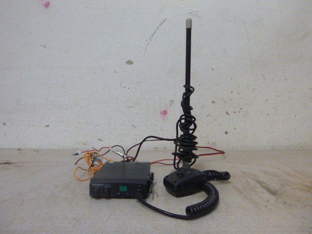 lot 133 image: Radio Shack CB with Antenna