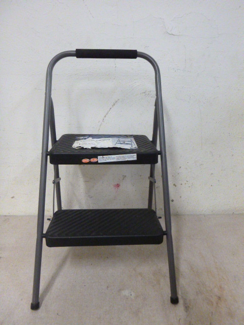 lot 161 image: Cosco Step Ladder