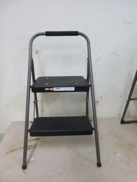 lot 163 image: Cosco Step Ladder